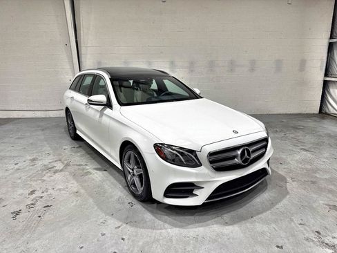 Used 2017 Mercedes-Benz E 400 4MATIC Wagon image 2