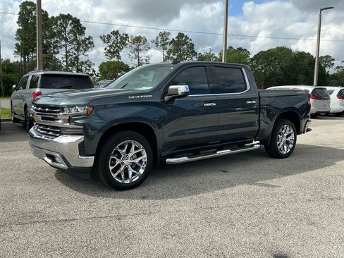 Used 2020 Chevrolet Silverado 1500 LTZ w/ LTZ Premium Package AWD/4WD image 2
