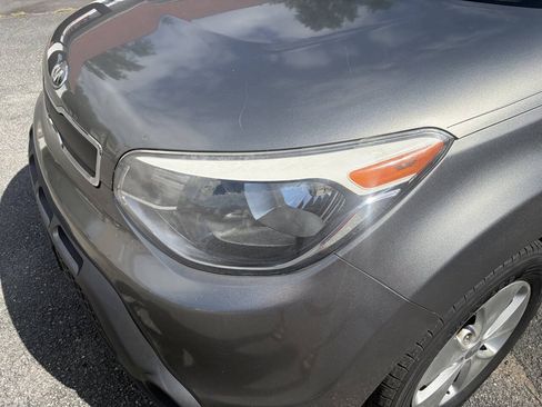 Used 2015 Kia Soul FWD image 6