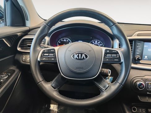Used 2019 Kia Sorento S FWD image 17