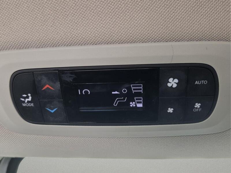 Certified 2023 Chrysler Pacifica Touring-L FWD image 14