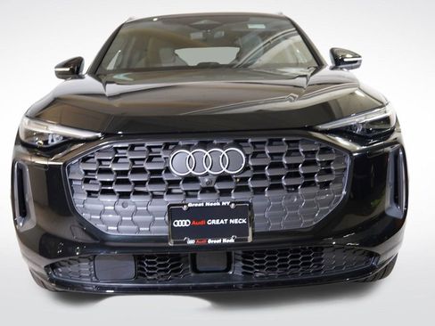 Used 2025 Audi Q5 Premium Plus w/ Premium Plus image 24