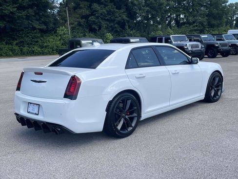 Used 2023 Chrysler 300 C RWD image 3