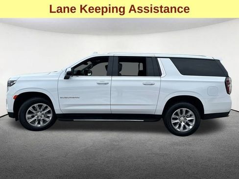 Used 2023 Chevrolet Suburban Premier image 6