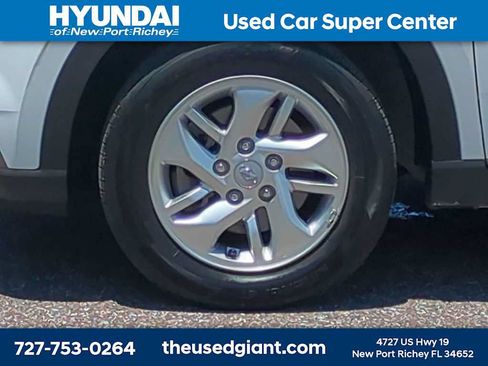 Used 2020 Hyundai Venue SEL w/ Convenience Package FWD image 10