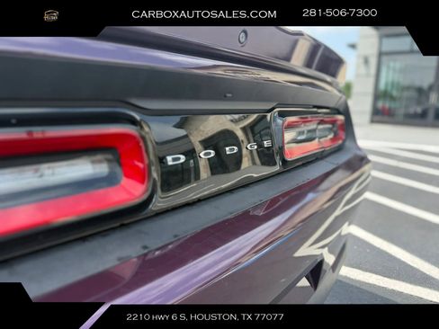 Used 2021 Dodge Challenger SXT RWD image 27