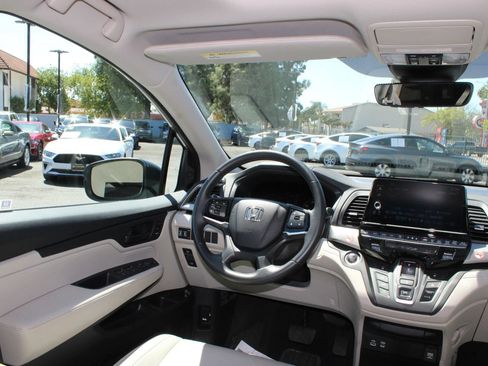 Used 2025 Honda Odyssey EX-L image 27