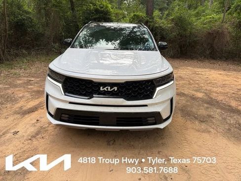 Certified 2023 Kia Sorento SX AWD/4WD image 2