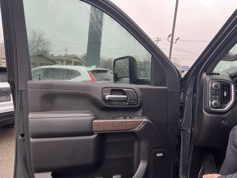 Used 2022 GMC Sierra 2500 Denali w/ Denali Ultimate Package image 15