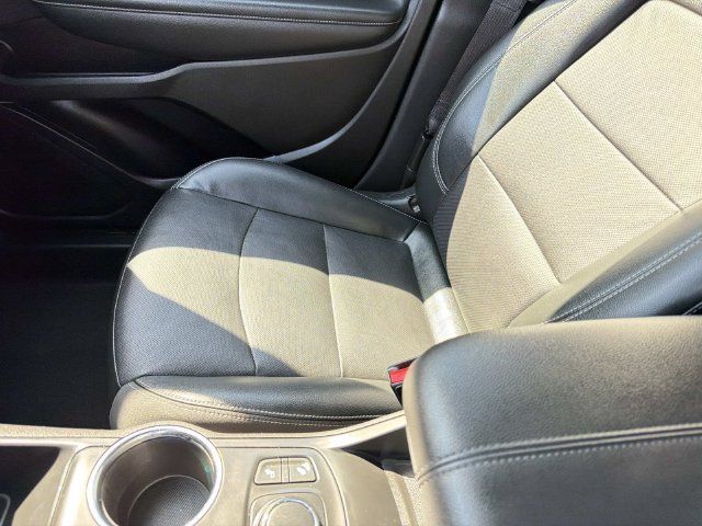Used 2023 GMC Terrain SLT w/ Elevation Edition FWD image 20