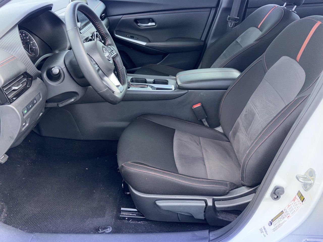 Certified 2025 Nissan Sentra SR FWD image 24