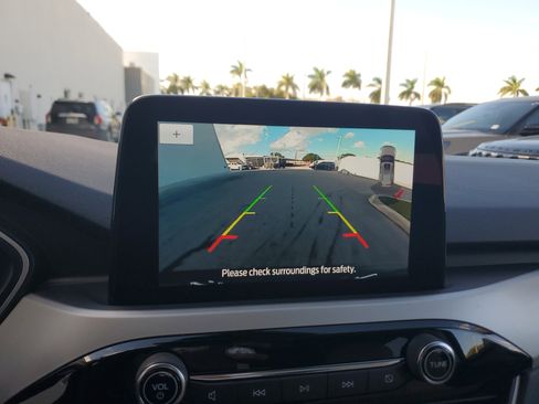 Used 2022 Ford Escape SEL w/ Technology Package image 11