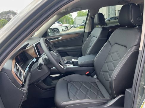 New 2026 Volkswagen Atlas SE FWD image 21
