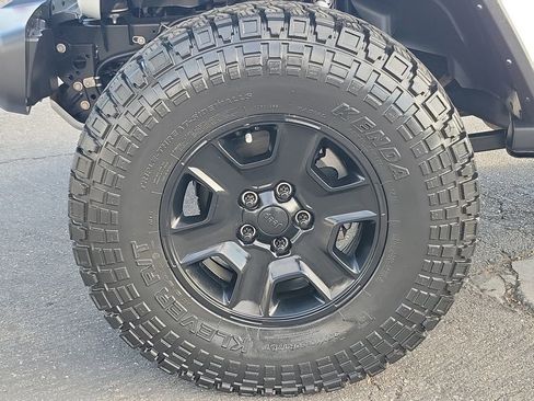 Certified 2021 Jeep Gladiator Mojave image 24