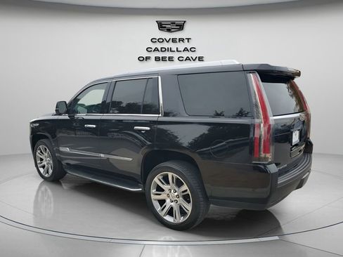 Used 2017 Cadillac Escalade Luxury image 7
