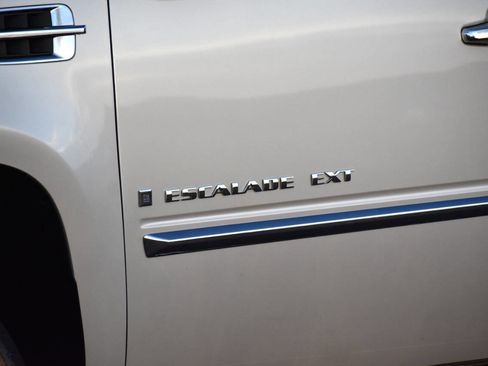 Used 2007 Cadillac Escalade EXT w/ Climate Package image 10