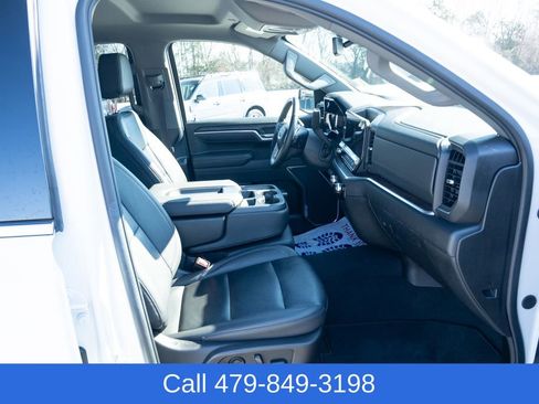 Used 2025 GMC Sierra 1500 SLT image 36