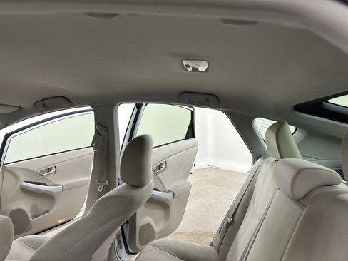 Used 2014 Toyota Prius Two image 28