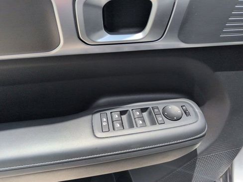 Used 2025 Hyundai Santa Fe SEL FWD image 13