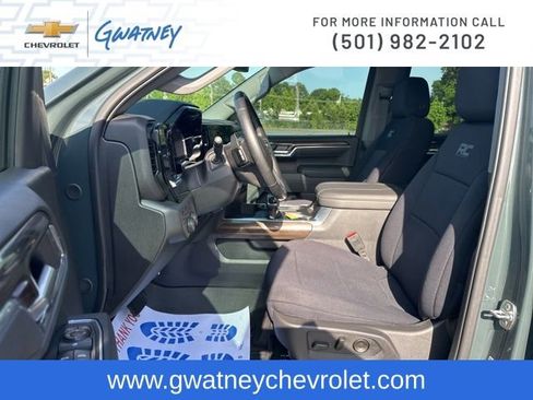 Used 2025 Chevrolet Silverado 1500 LT Trail Boss AWD/4WD image 17