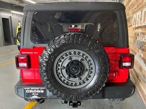 Used 2026 Jeep Wrangler Sport AWD/4WD image 23