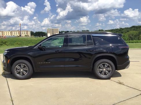 New 2026 Chevrolet Traverse LT w/ Driver Confidence Package image 8