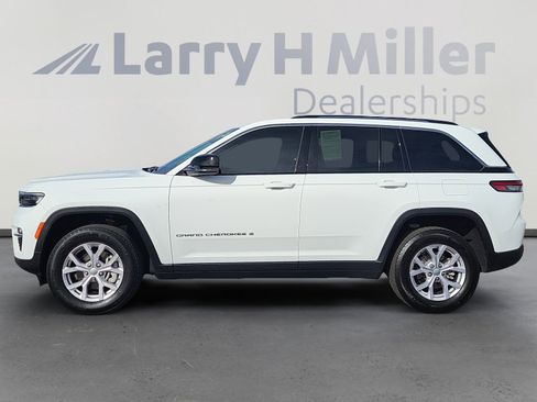 Used 2022 Jeep Grand Cherokee Limited image 2