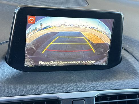 Used 2018 MAZDA MAZDA3 Touring image 20