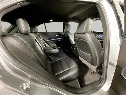 Certified 2023 Cadillac XT4 Premium Luxury AWD/4WD image 25