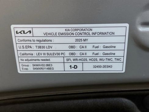 Certified 2025 Kia Soul LX image 31