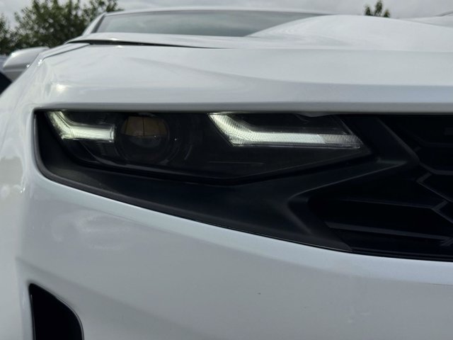 Used 2023 Chevrolet Camaro LT RWD image 13