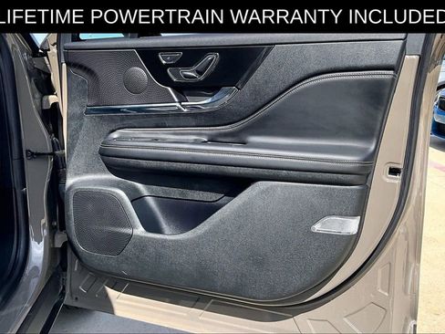 Used 2025 Lincoln Corsair Premiere w/ Equipment Group 101A image 23