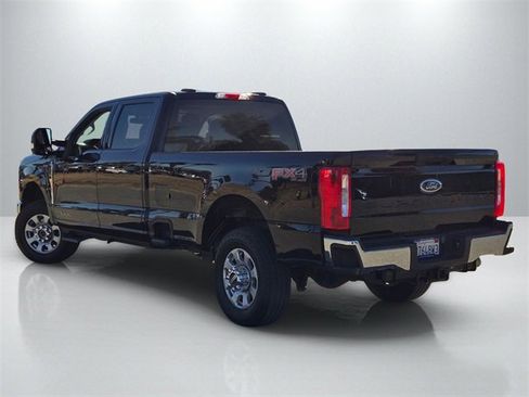 Used 2023 Ford F350 XLT w/ FX4 Off-Road Package image 6