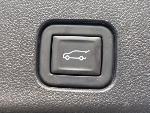 Used 2024 GMC Acadia Denali w/ Super Cruise Package AWD/4WD image 13