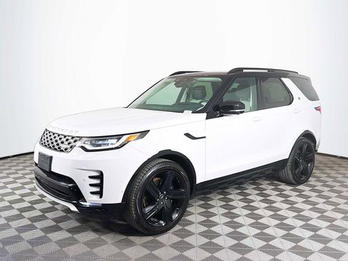 Used 2025 Land Rover Discovery Metropolitan Edition AWD/4WD image 1