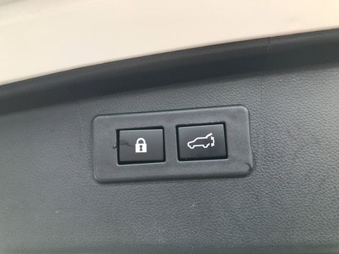 Used 2022 Subaru Outback Touring w/ Popular Package #2 AWD/4WD image 30
