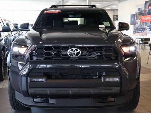 Used 2026 Toyota 4Runner TRD Off-Road Premium AWD/4WD image 2