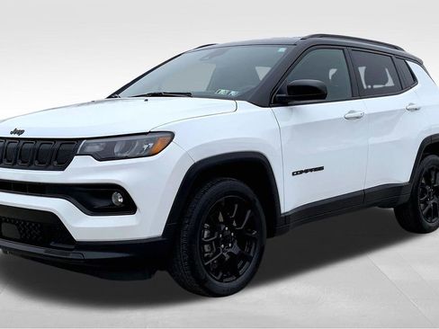 Used 2022 Jeep Compass Altitude image 2