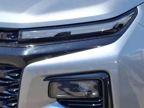 Used 2024 Chevrolet Traverse RS FWD image 30