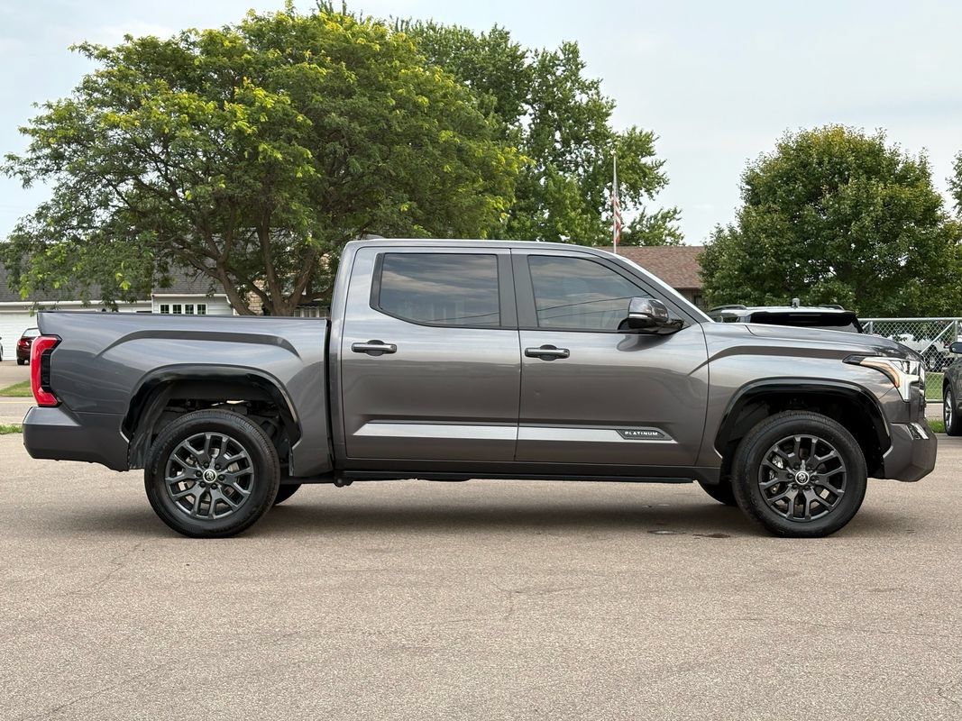 Used 2024 Toyota Tundra Platinum AWD/4WD image 9