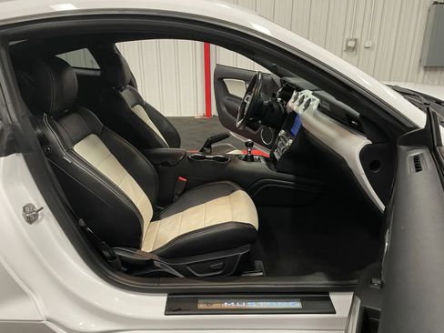 Used 2022 Ford Mustang GT Premium image 38