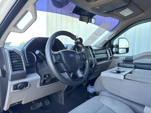 Used 2019 Ford F250 XLT image 36