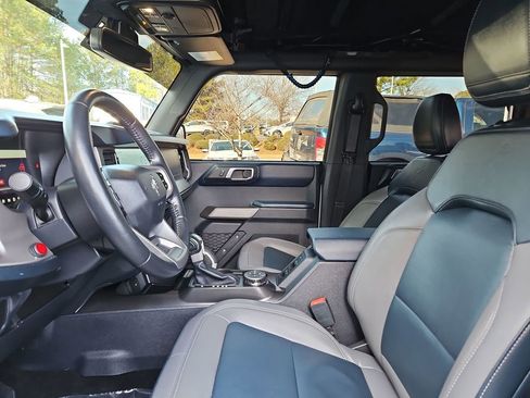 Used 2022 Ford Bronco Outer Banks w/ Sasquatch Package image 24