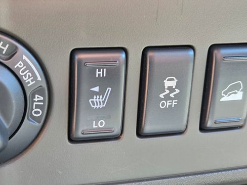 Used 2014 Nissan Xterra PRO-4X AWD/4WD image 28