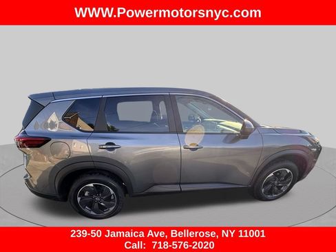 Used 2024 Nissan Rogue SV FWD image 2