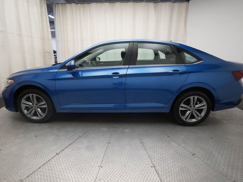 Used 2023 Volkswagen Jetta SE FWD image 23