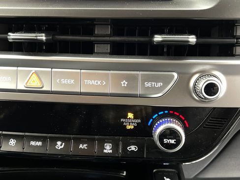 Used 2025 Kia Telluride S image 56