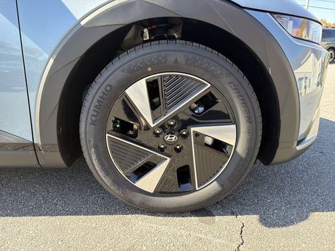 New 2026 Hyundai Ioniq 5 SEL image 12