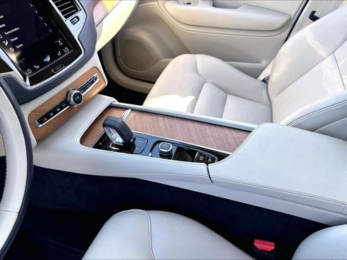 Used 2022 Volvo XC90 T8 Inscription Expression w/ Advanced Package AWD/4WD image 20