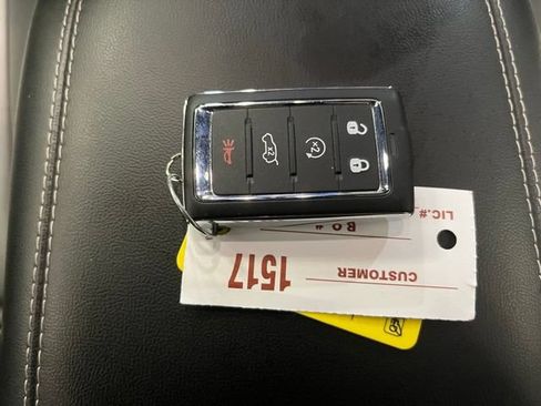 Used 2024 Jeep Grand Cherokee Limited w/ Black Appearance Package AWD/4WD image 27